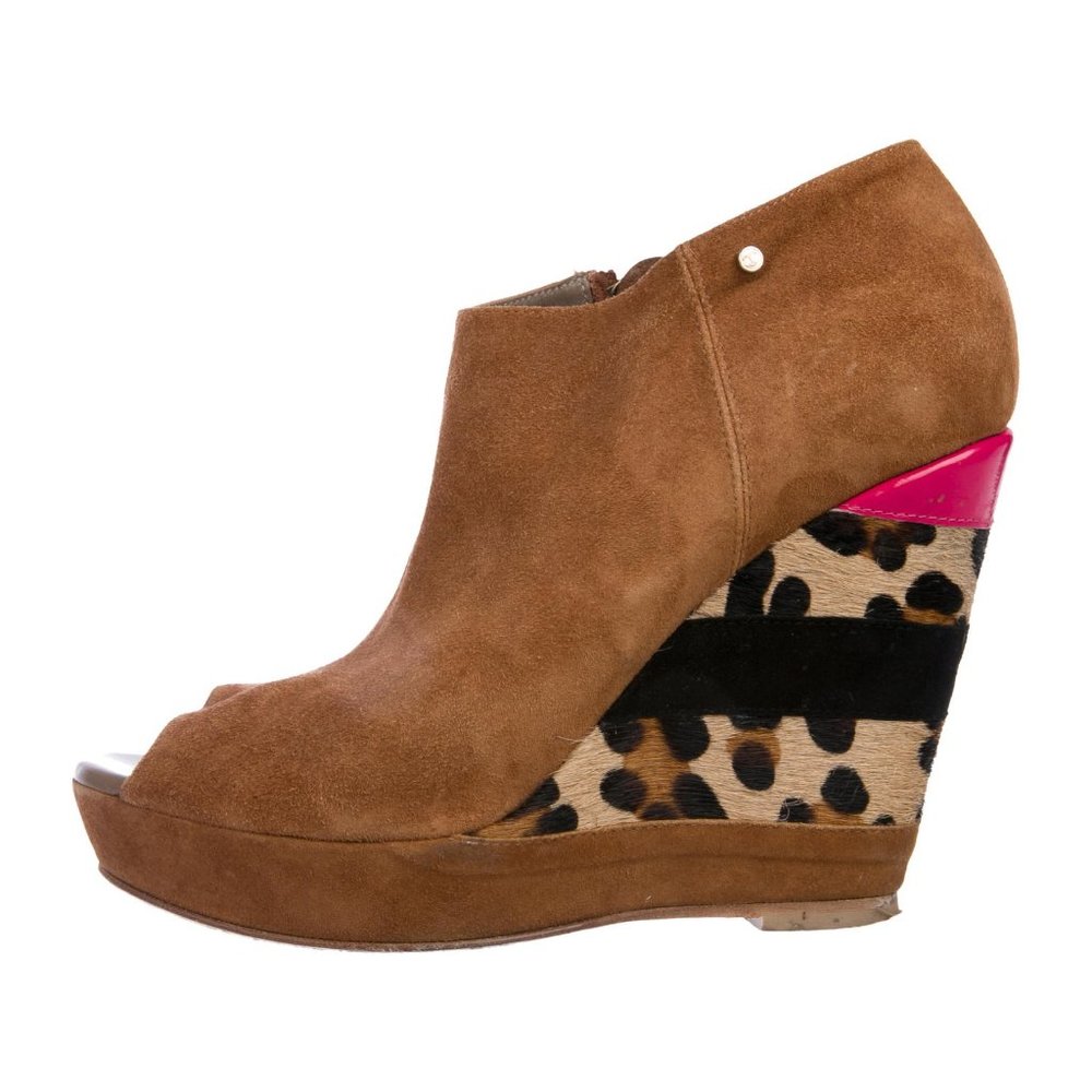 Just Cavalli tan wedges with fun heel